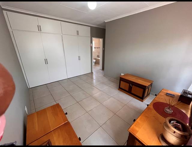 4 BEDROOM FREEHOLD FOR SALE IN MAYBERRY PARK